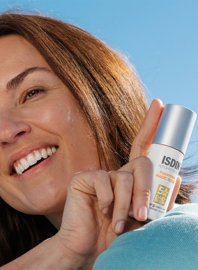 ISDIN Fotoprotector Fusion Water Magic Repair SPF 50+ [50Ml] - Anti-Aging Facial Sunscreen With Dna Repairsomes To Reverse Existing Sun Damage